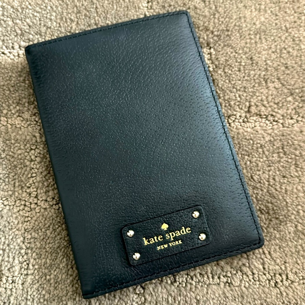 NWT Kate Spade Passport Holder